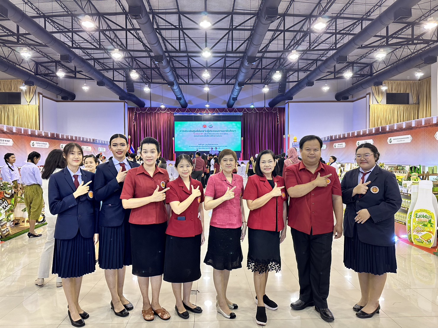 รับการประเมินศูนย์บ่มเพาะฯ ระดับชาติ 4 ดาว นำเสนอผลิตภัณฑ์ “เค้กข้าวไรซ์เบอร์รี่”ภายใต้ธุรกิจ “เค้กอินทนิล” ในการประเมินผลการดำเนินงานศูนย์บ่มเพาะผู้ประกอบการอาชีวศึกษา ระดับชาติ ประจำปีงบประมาณ 2566